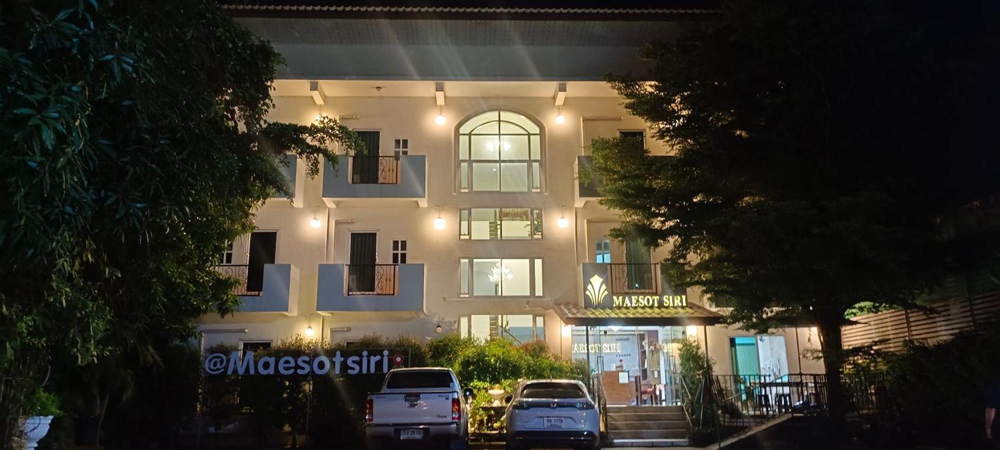Maesot Siri Mae Sot Exterior foto